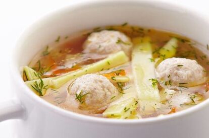 Fleischsuppe